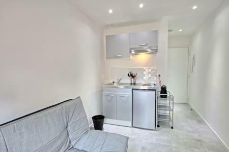301-Studio Au Calme Entierement Renove 앙티브 외부 사진